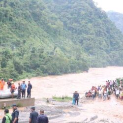 चितवन पहिरो अपडेट: बेपत्ता बस भेटिएन, गोताखोर परिचालन