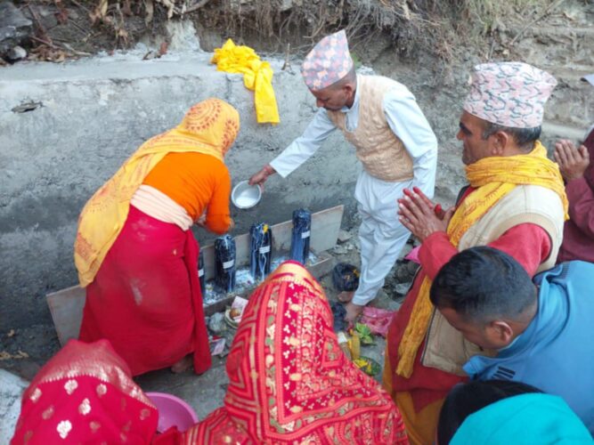 जगतपुरी शिवधाममा कोटिहोम महायज्ञको अवसरमा गरियो त्रिपुरेश्वर महादेव स्थापना