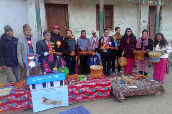 दुहुँको ब्रह्म आवि पासुँमा स्थानीय शैक्षिक सामग्री प्रदर्शनी र परीक्षा नतिजा प्रकाशन